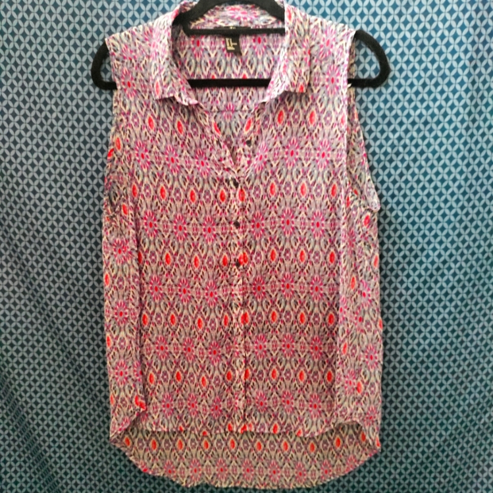 H&M - Sheer buttoned down, collard tank top with stained glass pattern. Size- 14 - Picture 1 of 8